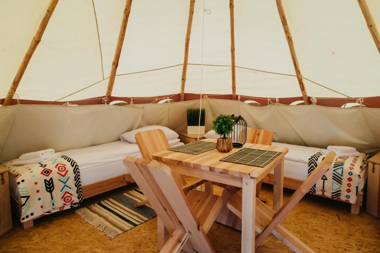 Grabce-Towarzystwo Indiana Camp - 150 M Od Suntago Park酒店 外观 照片