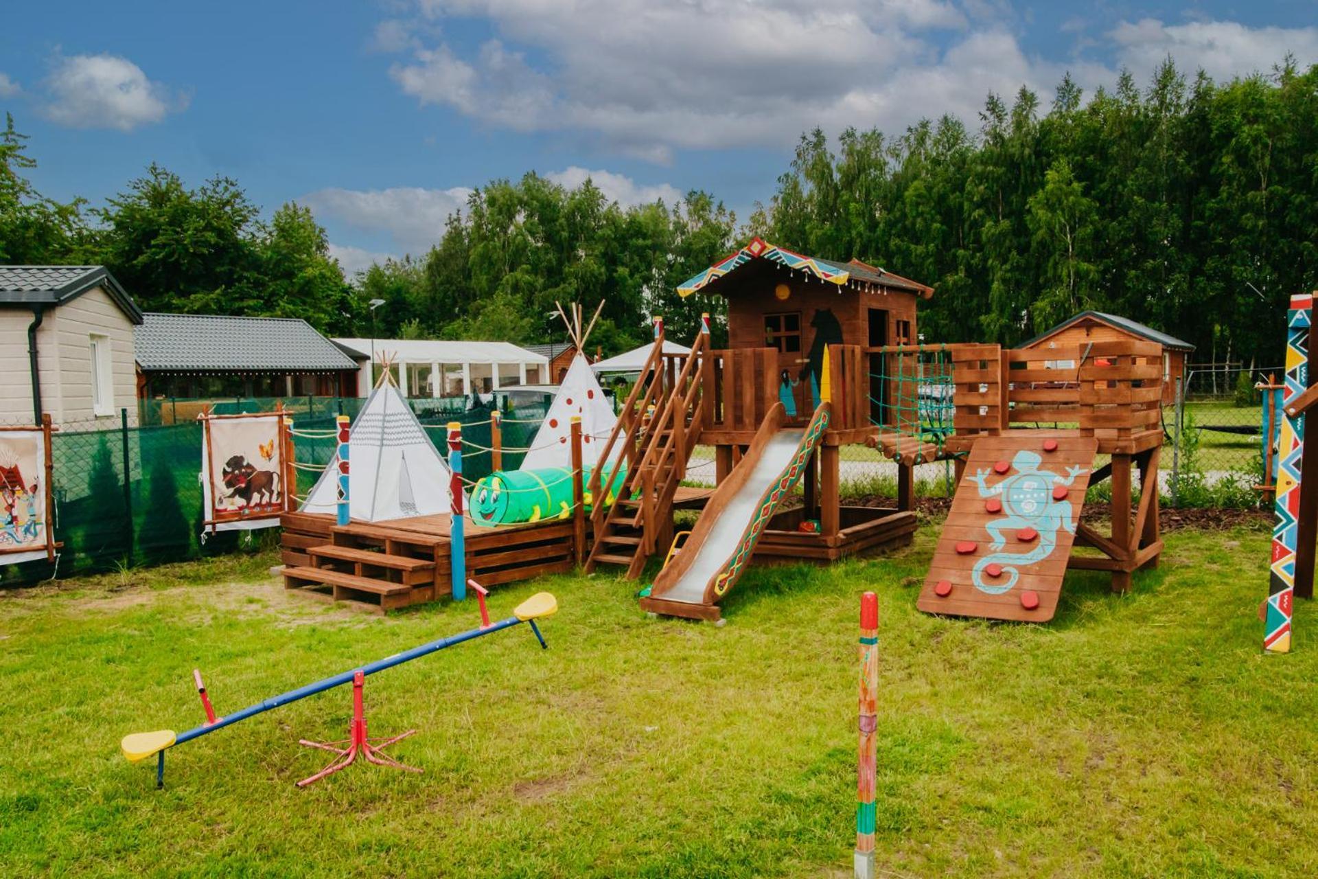 Grabce-Towarzystwo Indiana Camp - 150 M Od Suntago Park酒店 外观 照片