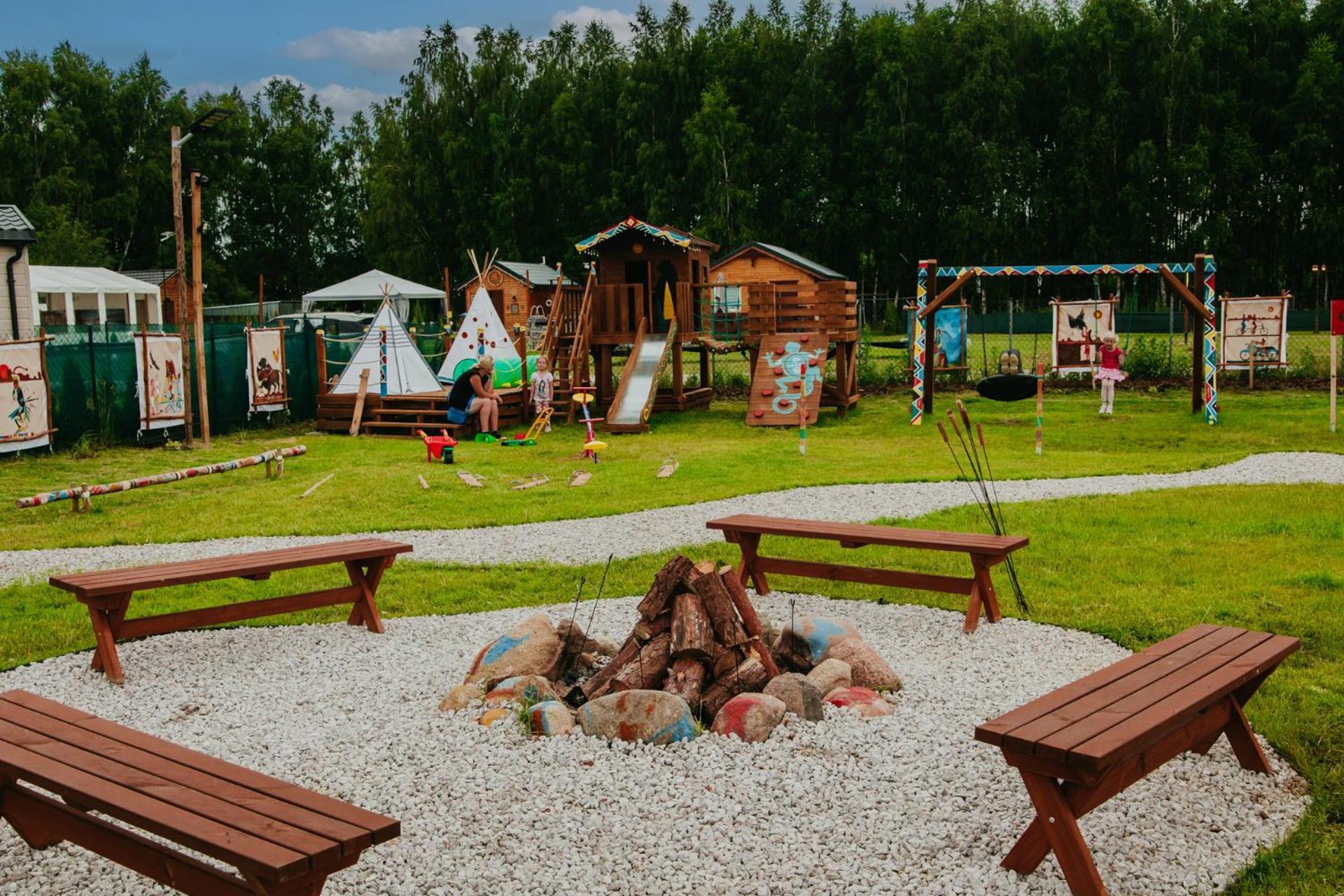Grabce-Towarzystwo Indiana Camp - 150 M Od Suntago Park酒店 外观 照片